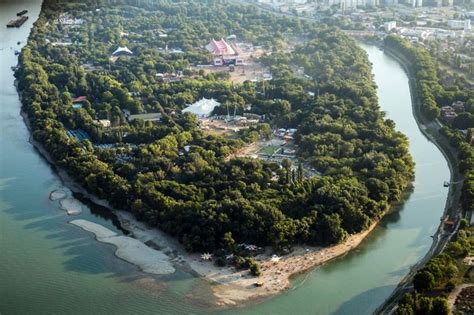 Donauinsel #islainaustria #danuberiver #viennaaustria #olddanube #donaukanal #donaucity falco donauinsel live band keyboard&band leader: Festivaltrip auf eine wundervolle Donauinsel › reiseziele.ch