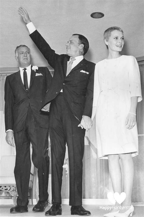 Best Celebrity Wedding Dress Mia Farrow In 1966 Hollywood Royalty Frank Sinatra And Mia Farrow