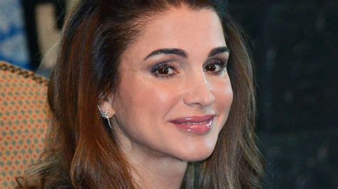 Queen Rania Responds To Charlie Hebdos Alan Kurdi Cartoon Bbc News