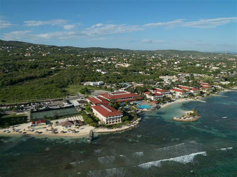 Montego Bay Hotel And Resort Holiday Inn All Inclusive Resort