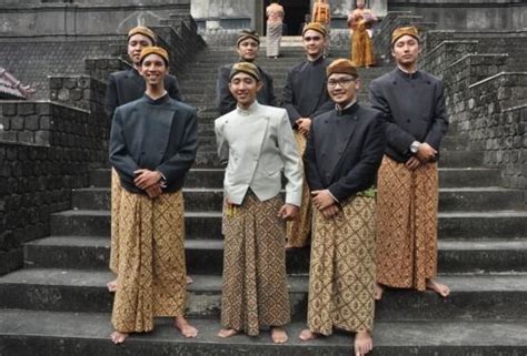 Baju Beskap Solo Bapak Set Jarik Blangkon Murah Adat Jawa Lazada Indonesia