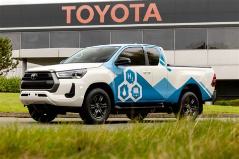 Toyota Reveals Hydrogen Fuel Cell Electric Hilux Prototype Fuelcellsworks