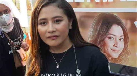 Idham harumsyah setelah tayang beberapa episode, sinetron yang dibintangi prilly latuconsina, bawang merah bawang putih (bmbp) harus tamat. Xnxx Prilly Latuconsina Buka Bukaan - Icip-icip ulekan ...