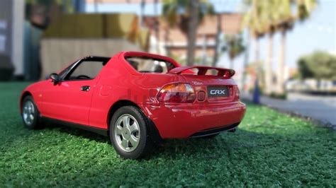 Diecast Model Honda Crx 118 Full Metal Dubizzle