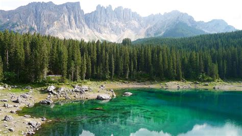 8:51 am et thu, 22 april 2021. Картинка природа. Горы, Италия, красиво, озеро, леса ...