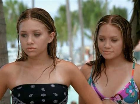 The Only Vibe Im Chasing This Summer The Olsen Twins On Vacation In The Early Aughts Vogue