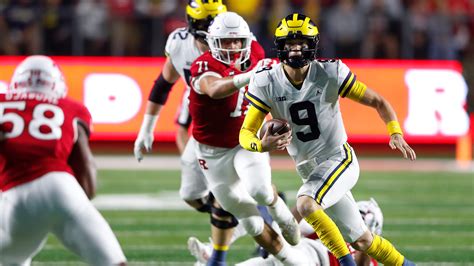 'Ice man' J.J. McCarthy keeps his cool, doesn't crack in Michigan's