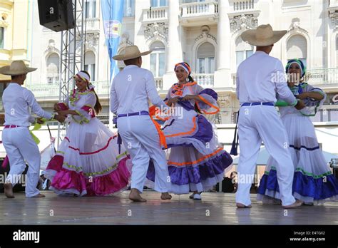 Grupos Folcl Ricos De Colombia Fundaci N Folklore De Santiago De Cali