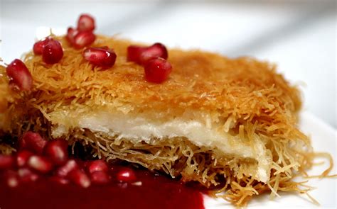 How To Taste Turkish Dessert Kanafeh In Istanbul