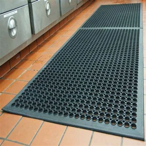 Black Rubber Foot Mat Mat Size 7 Ft X 4 Ft At Rs 100square Feet In
