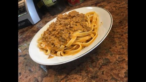 Crecipe.com deliver fine selection of quality penne with vodka sauce and ground beef recipes equipped with ratings, reviews and mixing tips. Vodka Sauce Pasta WITH Mushrooms and ground beef | Nelly ...