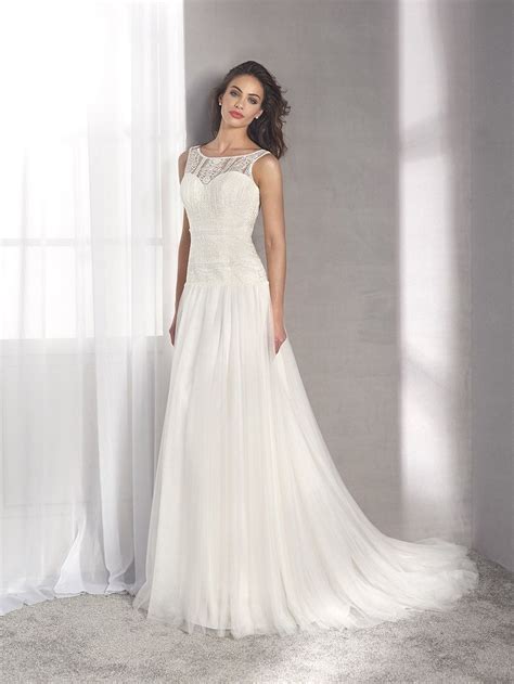 2x schwarz / weiß hochzeitskleid petticoat krinoline reifrock unterrock, bequem und atmungsaktiv. Fara Sposa. Neu bei Brautmoden Tegernsee. #brautkleid # ...