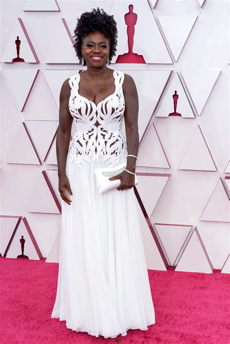 Viola Davis Dazzles In White On Oscars 2021 Red Carpet