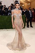 MET Gala 2021: Kendall Jenner con un vestido lleno de diamantes de ...