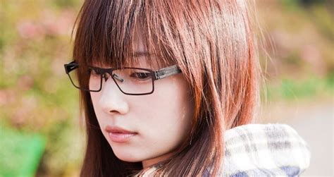 Sexist Japanese Dress Codes Spark Online Glassesban Movement
