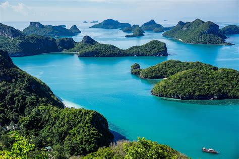 Hundred Islands National Park Private Tour | with Pick-Up...