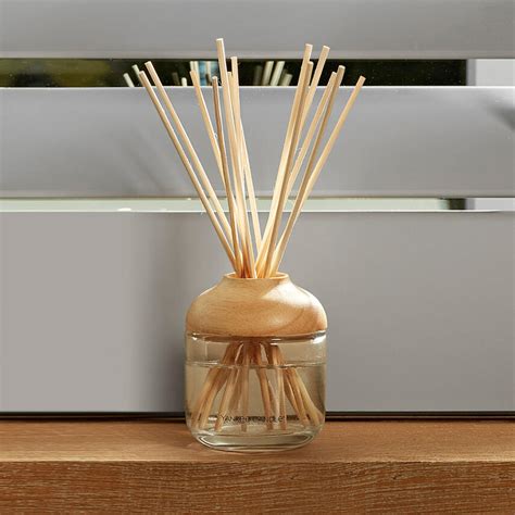 How Do Yankee Candle Reed Diffusers Work Gaynell Beers