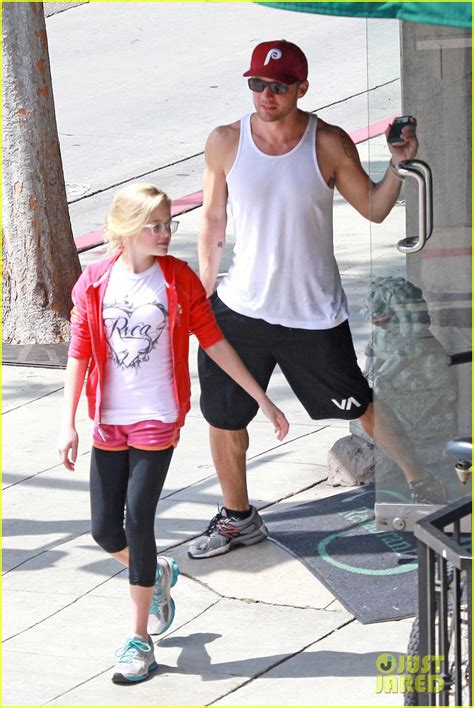 Ryan Phillippe And Ava Daddy Daughter Bonding Time Photo 2643378 Ava Phillippe Celebrity
