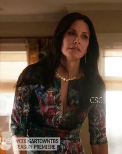 Jules Cobb Courteney Cox Wears This Floral Ted Baker Iyana Printed