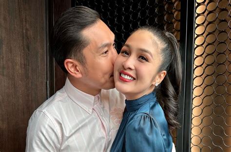 Sandra Dewi Dan Suami Tetap Romantis Demi Keharmonisan Okezone Celebrity