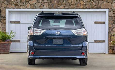 May 08, 2020 · most minivan rvs feature a kitchen and a double bed. 2018 Toyota Sienna | Cargo Space and Storage Review | Car ...