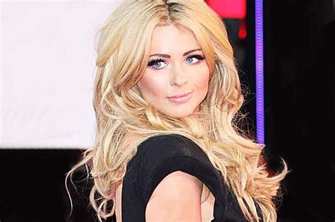 nicola mclean wallpapers images photos pictures backgrounds
