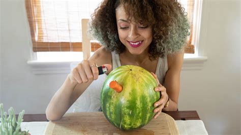 How To Make A Watermelon Bong