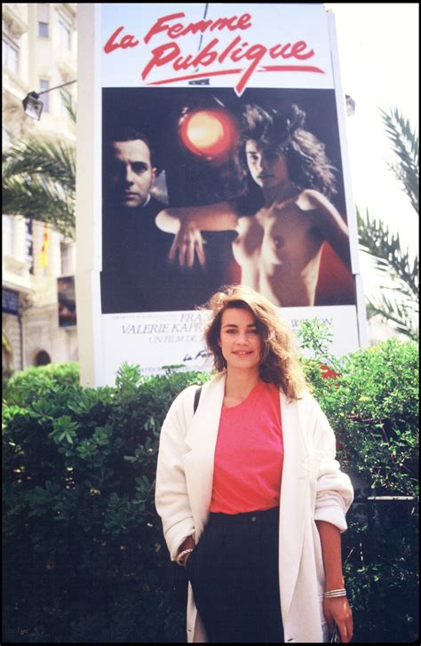 Vidéo Valérie Kaprisky présente La Femme publique au Festival de Cannes en Purepeople