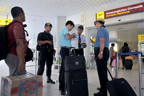 Dan faktanya kasus baterai vape yang meledak sangat sering ditemukan pada jenis mechanical mod dibandingkan dengan electrical mod yang katanya 6 gunung pendek di indonesia yang cocok untuk belajar… Bom Meledak di Medan, Pengamanan Bandara Diperketat ...