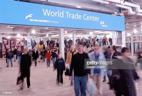 World Trade Center Station Path Photos Et Images De Collection Getty
