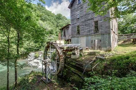 The Spookiest Things To See And Do In Gatlinburg Mill Falls Old