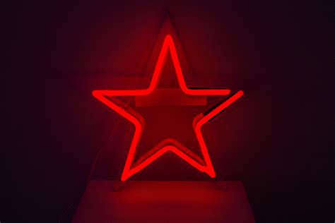 Neon Star Red Kemp London Bespoke Neon Signs Prop Hire Large Format Printing