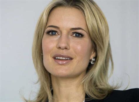 Her tilbys også massasje, som et av flere behandlingstilbud. Celina Midelfart - biography with personal life, married ...