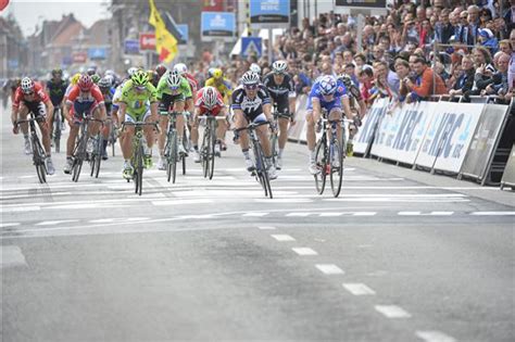 Make social videos in an instant: 2014 Gent - Wevelgem bike race