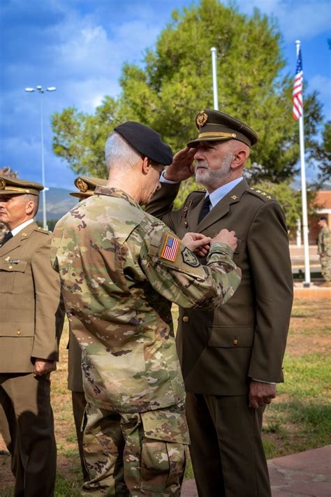 Us Honors Spanish Officers In Nato Unit Article The United States