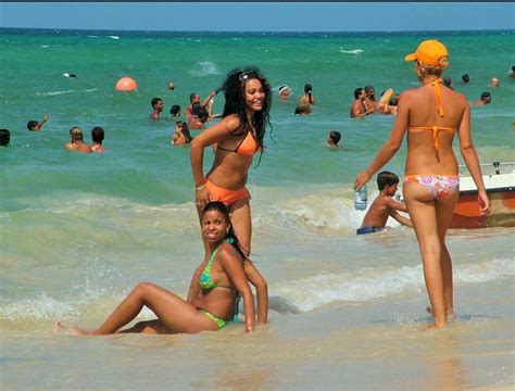 Havana Beach Girls Cuba The History Culture And Legacy Of The People Of Cuba