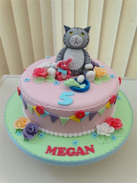 Mog The Cat Themed Cake Xmcx Birthday Cake For Cat Cat Cake Themed