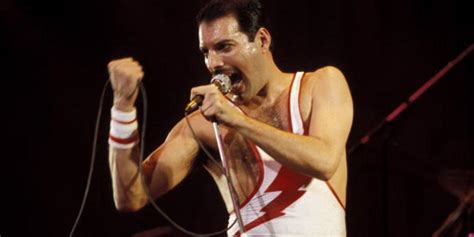 Freddie Mercury Se Cumplen 72 Años Del Nacimiento Del Legendario