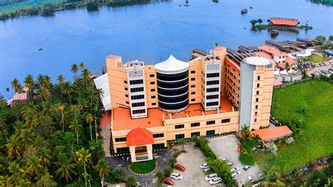 The Best 5 Star Hotels In Kerala