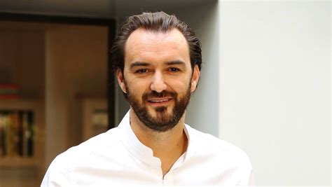 Cyril lignac is a french chef. Cyril Lignac : « La réalité de la cuisine, c'est pas la télé