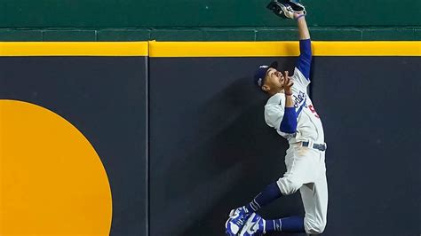 Photos Mookie Betts Robs A Home Run As Dodgers Punch Ticket To The