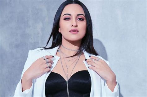 Warrant Issued Against Sonakshi Sinha In Fraud Case Order To Appear In