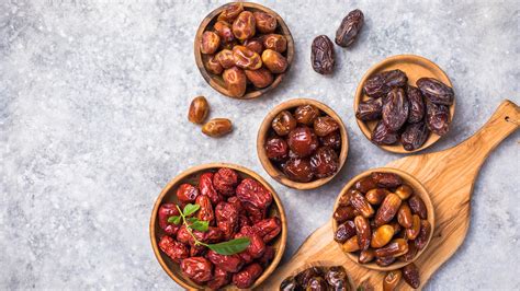15 Types Of Date Fruits Explained