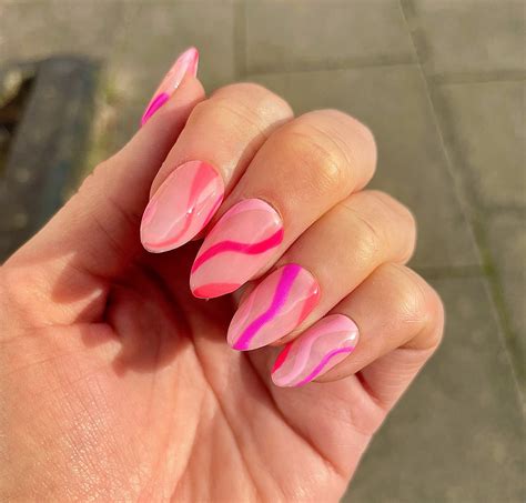 Press On Nails In Pink White Swirl Abstract Wavy Nail Art Etsy
