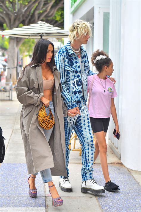 Megan Fox Joins Machine Gun Kelly And His Daughter Casie For Dinner Date Hollywood Life