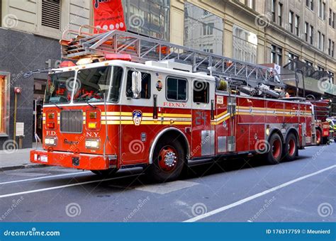 Fdny Tower Ladder 24 Truck In Manhattan Editorial Stock Image Image