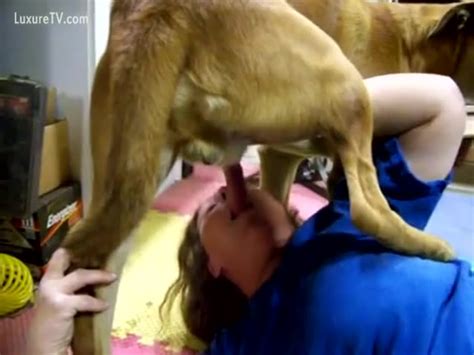 Woman Gives Oral Job To Her Dog