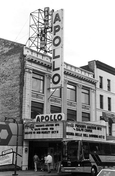 Apollo Theater On 125th St In Harlem Photograph By New York Daily News