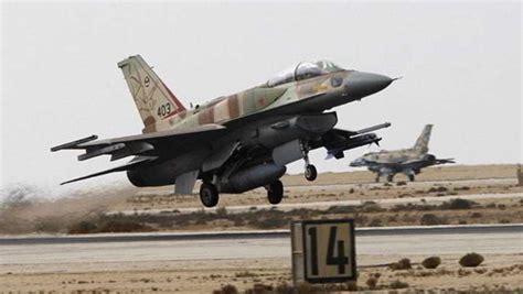 إسرائيل تقصف شحنة صواريخ لحزب الله على حدود سوريا