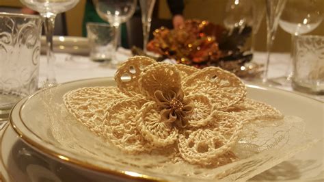 Segnaposto per matrimonio 100 idee originali di segna posto matrimonio nuove tendenze segnaposti economici fai da te farfalle sughero piante miele biscotti. Segnaposto fiore uncinetto - Feste - Matrimonio - di La boutique de... | su MissHobby